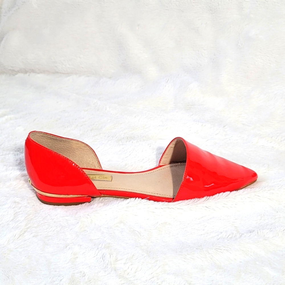 Louise et Cie bright red pointed toe slip on flat gold Size 5 Preowned Excellent - Picture 3 of 9